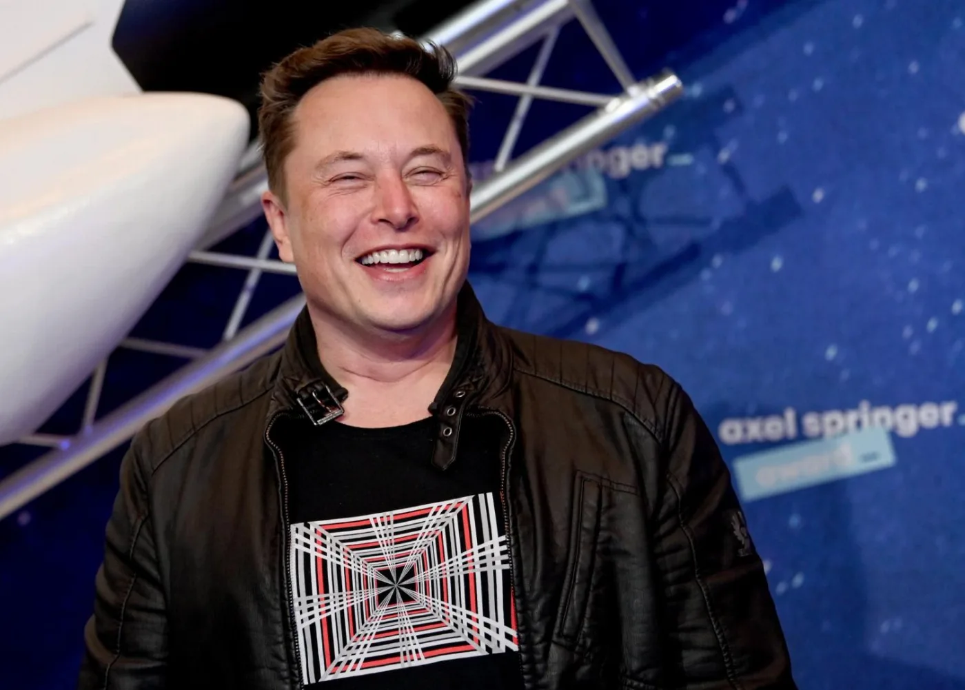 Elon Musk's X Integrates Bitcoin and Stock Trading via Cashtags for U.S. Users
